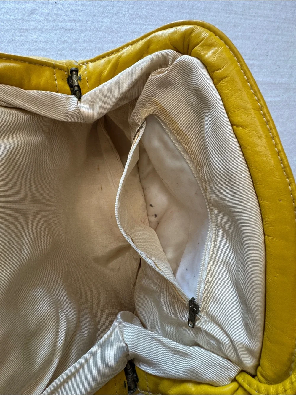 N/A bright yellow
